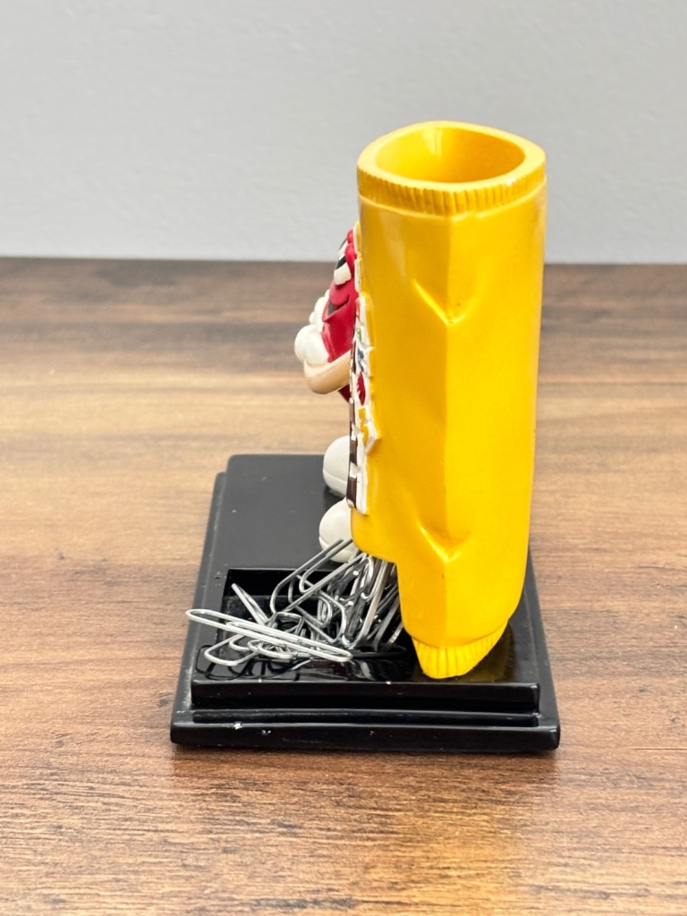 VINTAGE M&M's World Candy Red M&M Desktop Pencil Paper Clip Holder Organizer - Picture 6 of 12